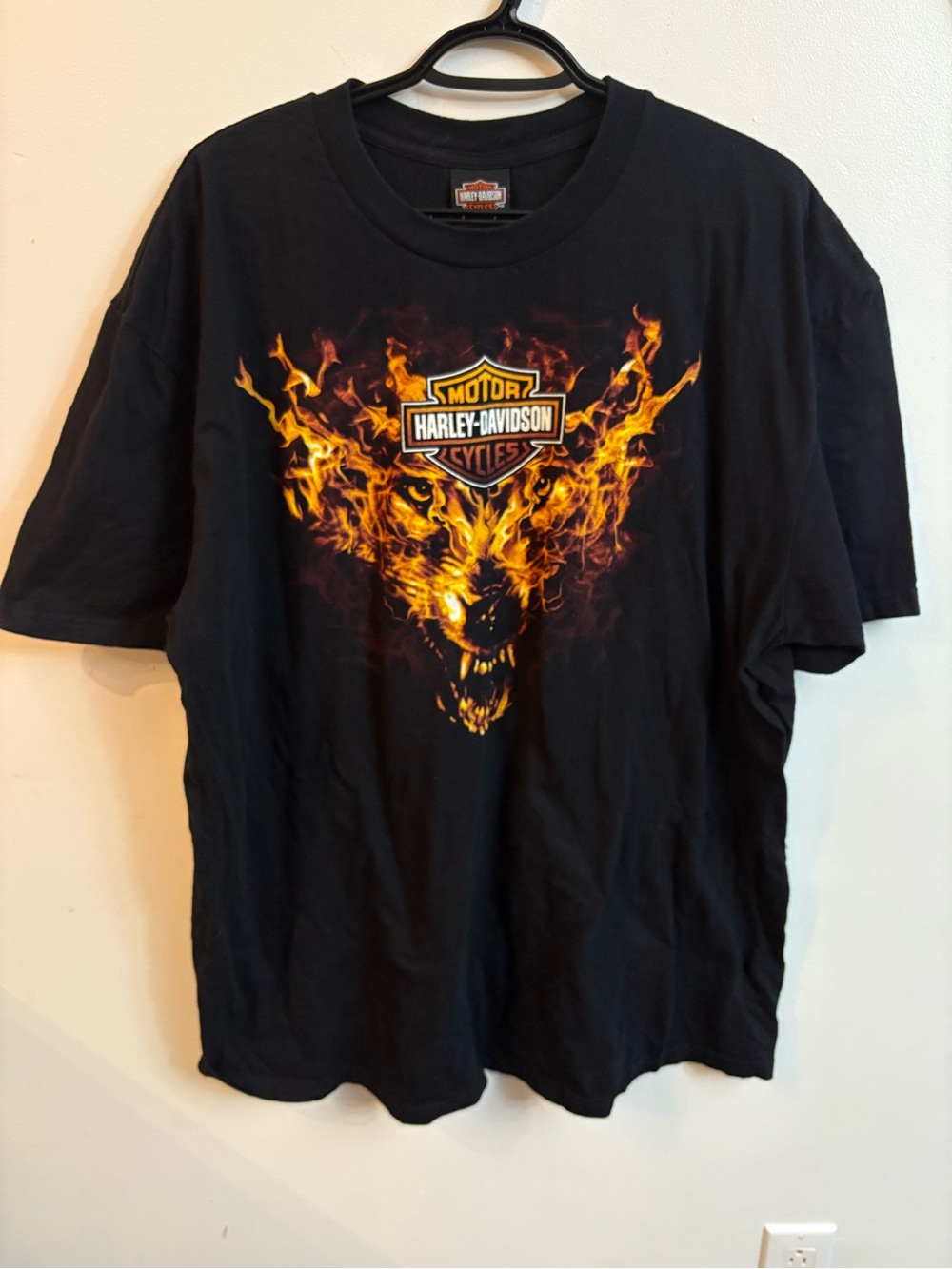 Harley-Davidson Black T-Shirt with Fiery Wolf Graphic size xxlarge